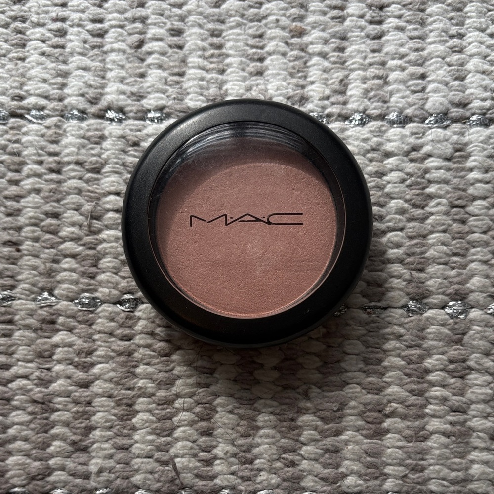 MAC Blush - SHY ANGEL